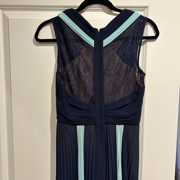 BCBG MaxAzria full-length dress - Picture 4 of 5